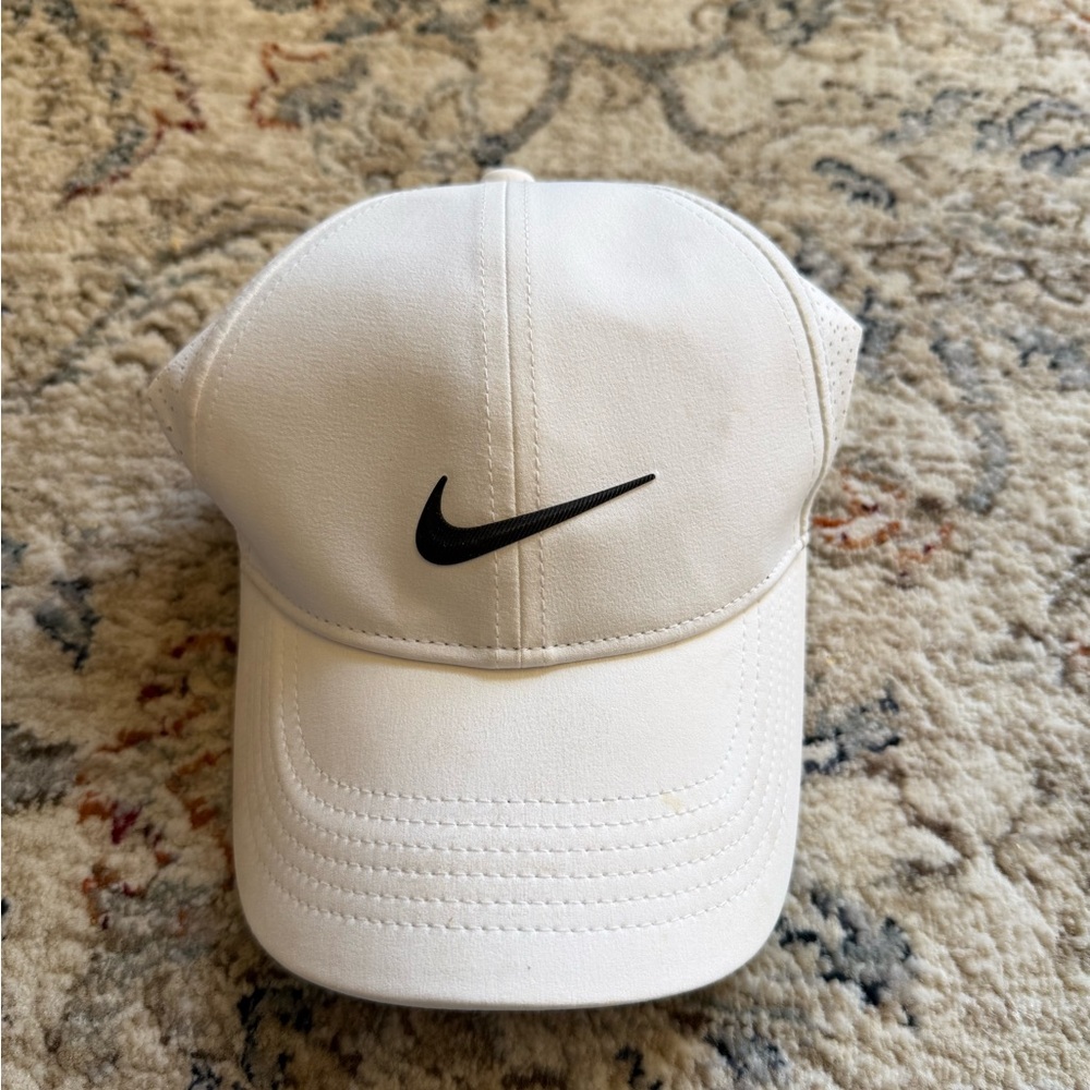 Nike Classic White and Black Cap